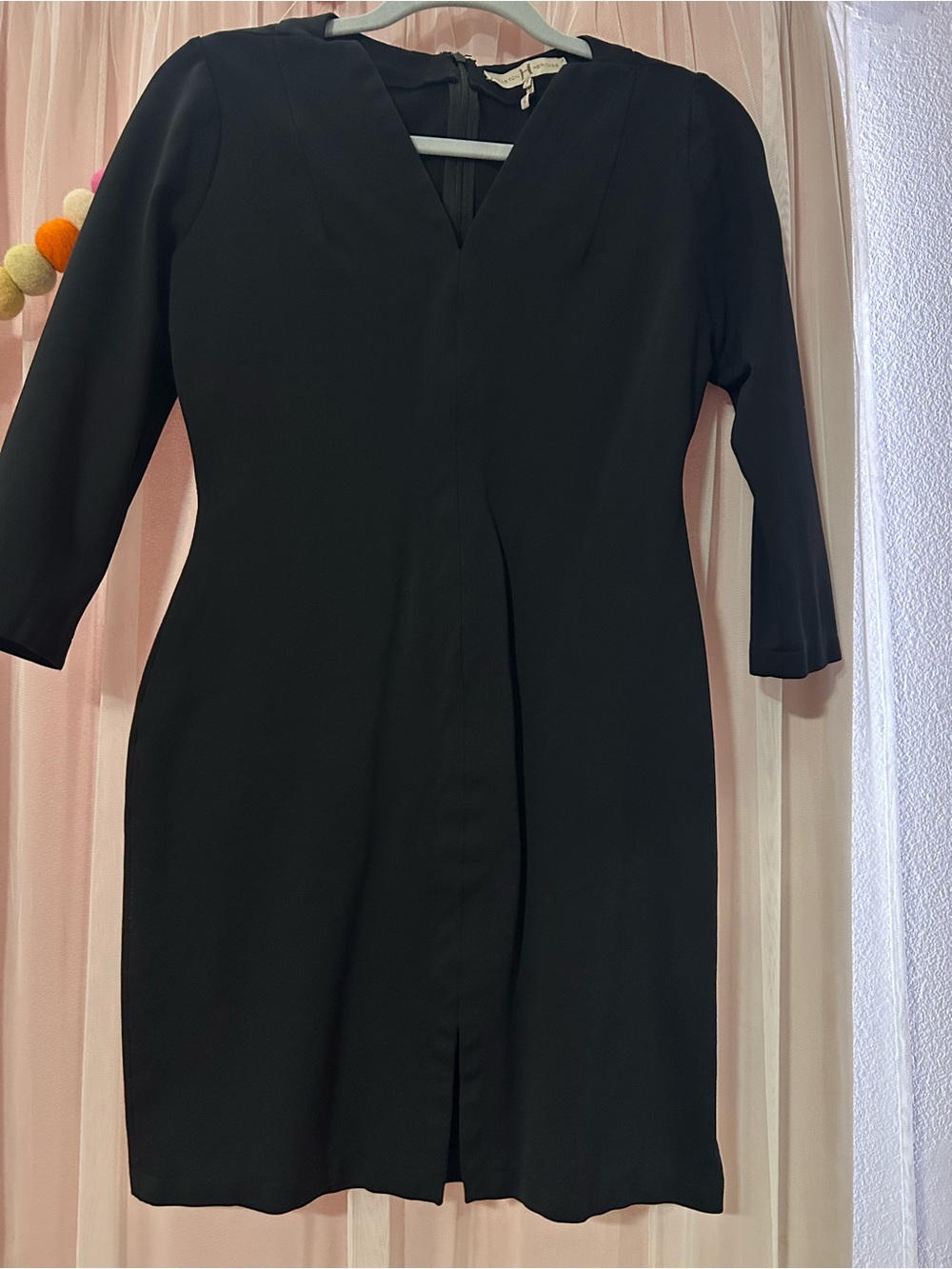 Halston Heritage Black V-Neck Mini Sheath Dress